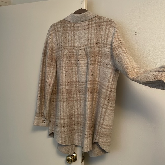 LINE - Knitted over shirt - Picture 4 of 4